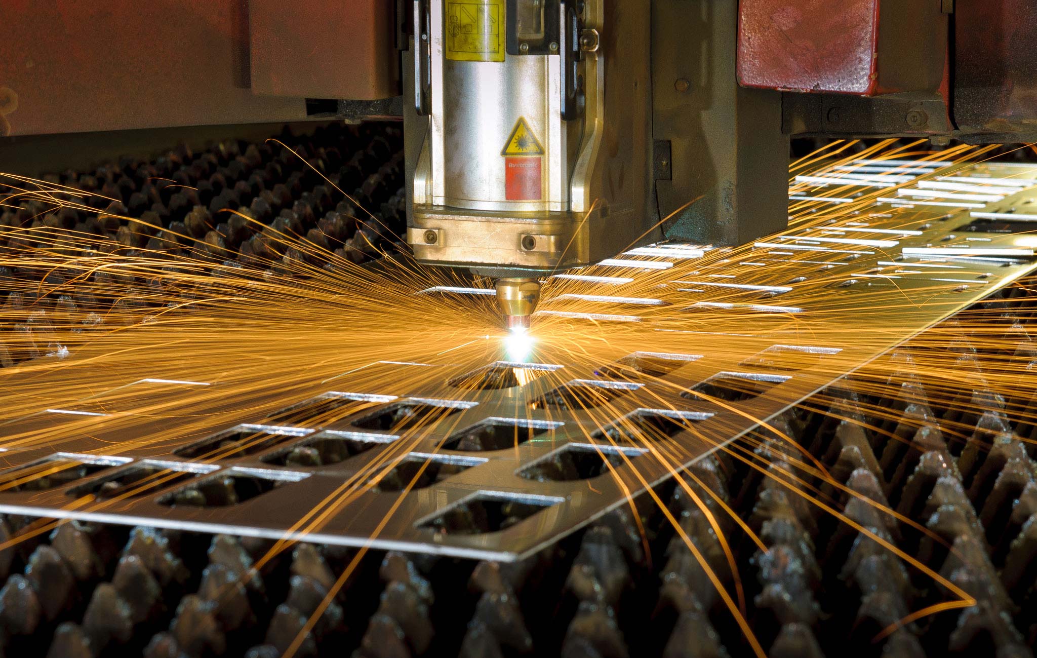 Laser cutting metal
